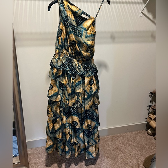 SOLD Ulla Johnson Auryn One-Shoulder Tiered Silk Gown-Midi in Constellation - Picture 7 of 11